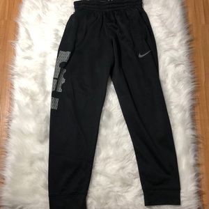 Nike Lebron Joggers M almost new